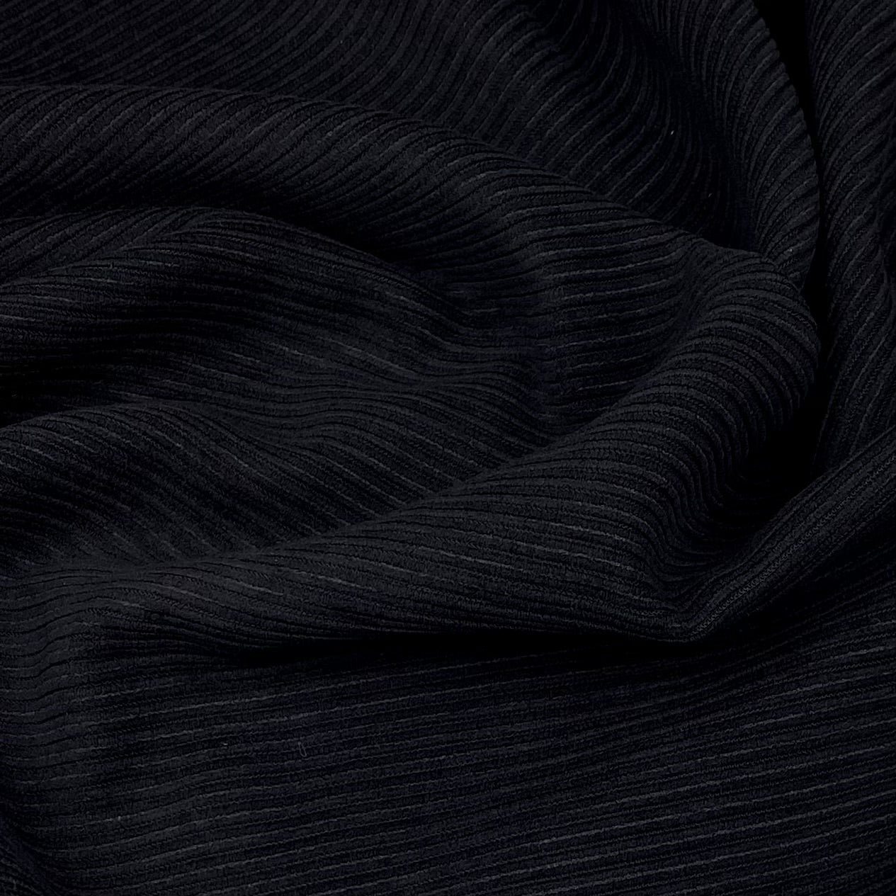 Standard Wale Corduroy Remnant - Black